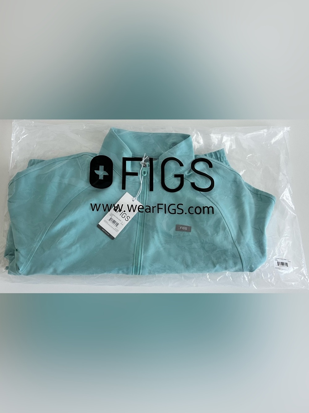 Figs Cropped Sydney Scrub Jacket in Seaglass